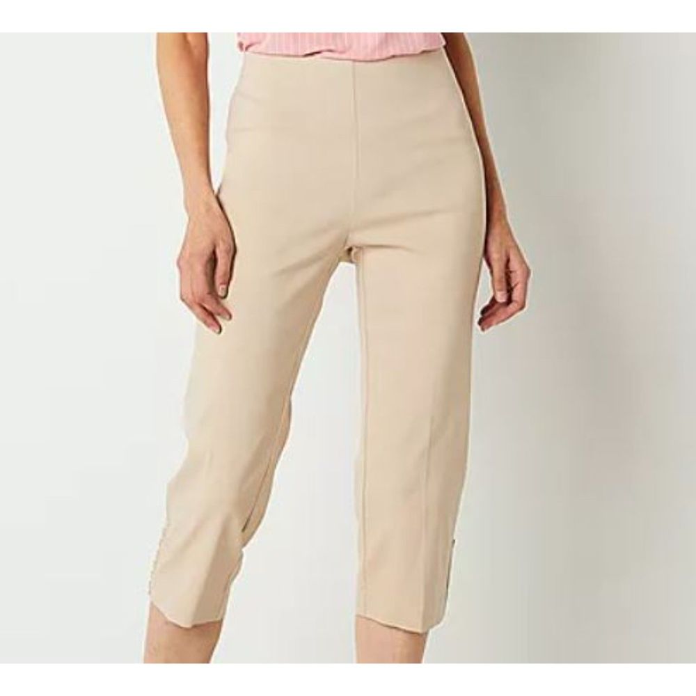Classic Closet Staple Liz Claiborne Career Emma Classic Khaki Cropped Pants 12